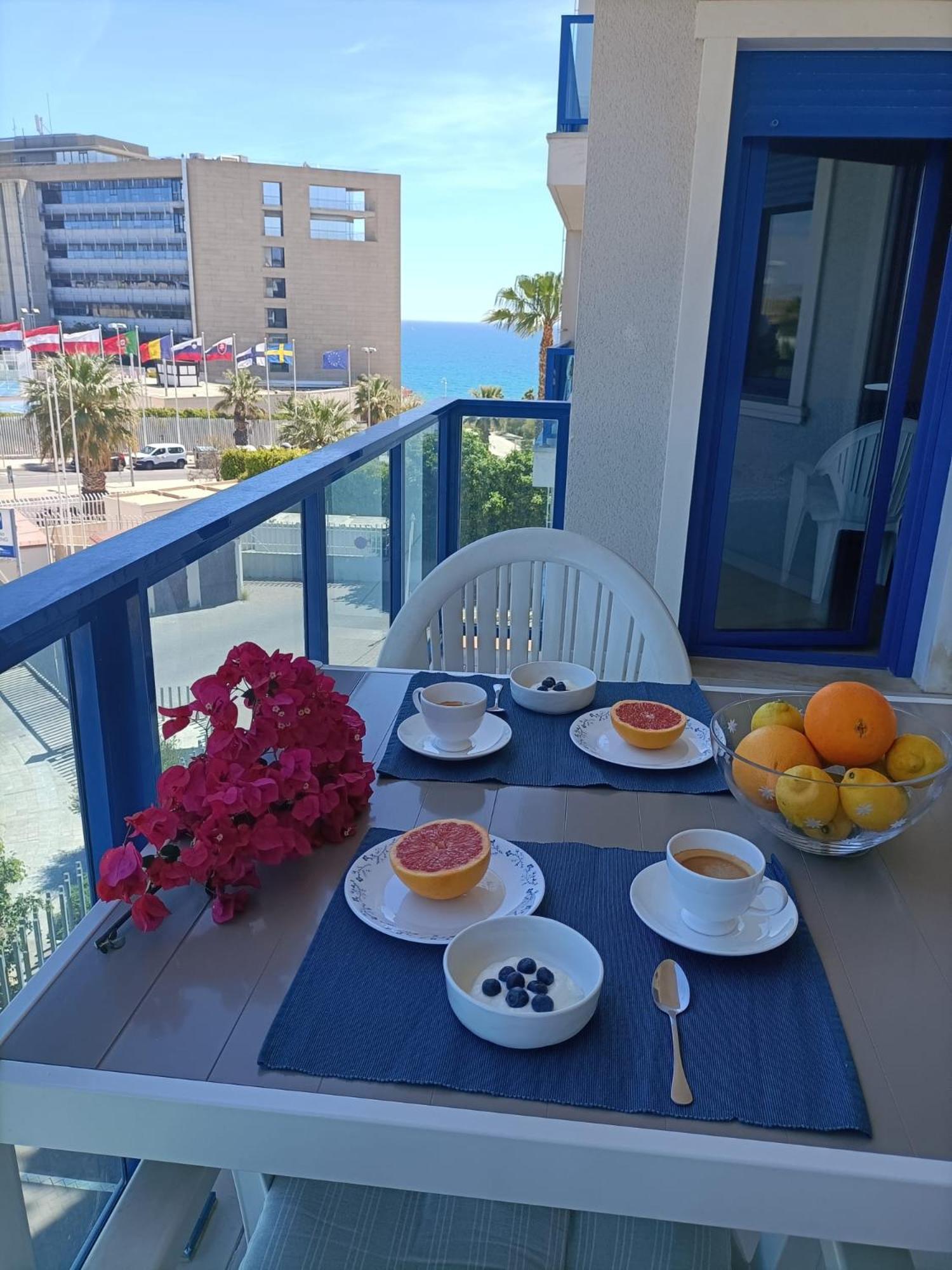 Alicante Mar Екстериор снимка